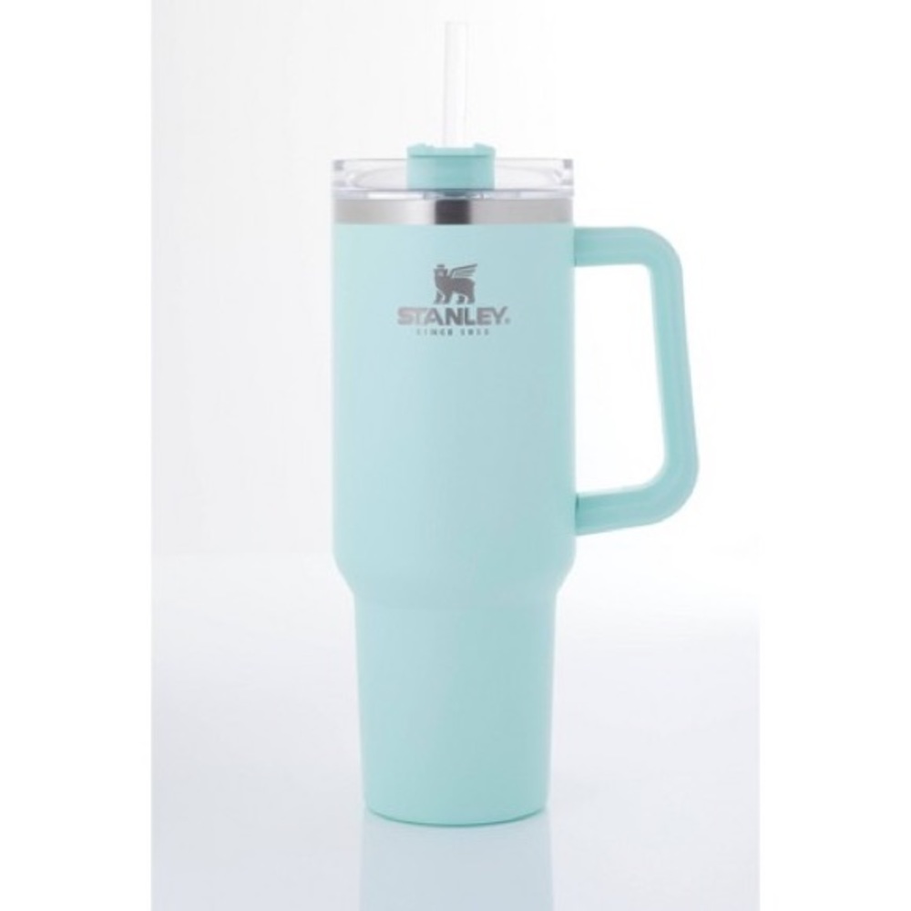 ISO stanley quencher 40oz Bay